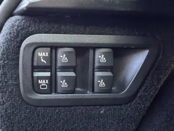 BMW X7 M50 i PANO HUD LIFT AHK LASER 360  B&W