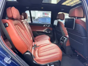 BMW X7 M50 i PANO HUD LIFT AHK LASER 360  B&W