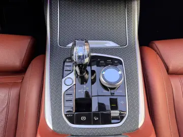 BMW X7 M50 i PANO HUD LIFT AHK LASER 360  B&W