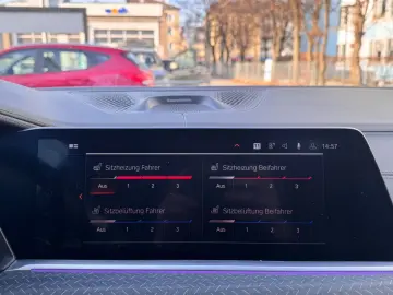 BMW X7 M50 i PANO HUD LIFT AHK LASER 360  B&W