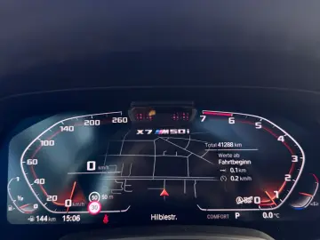 BMW X7 M50 i PANO HUD LIFT AHK LASER 360  B&W