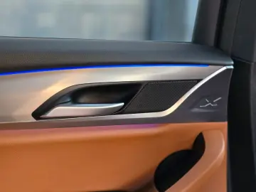 BMW X4 xDrive 20 d M Sport Pano LED AHK Kamera 20