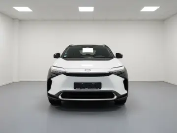 TOYOTA bZ4X Executive Full options  AWD   PANO