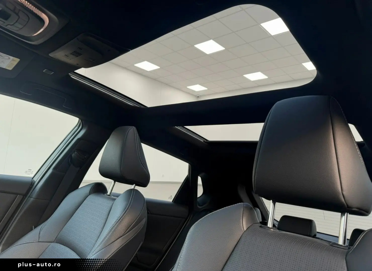 TOYOTA bZ4X Executive Full options  AWD   PANO