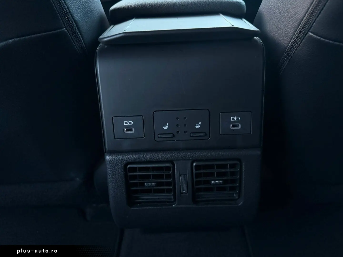 TOYOTA bZ4X Executive Full options  AWD   PANO