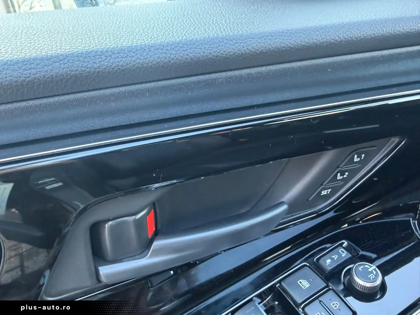 TOYOTA bZ4X Executive Full options  AWD   PANO