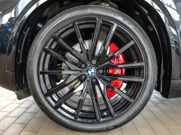BMW X5 xDrive30d M-Sport AHK Luftfed. HUD Surr.View