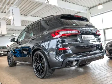 BMW X5 xDrive30d M-Sport AHK Luftfed. HUD Surr.View