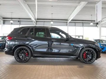 BMW X5 xDrive30d M-Sport AHK Luftfed. HUD Surr.View