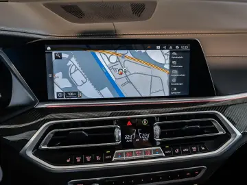 BMW X5 xDrive30d M-Sport AHK Luftfed. HUD Surr.View