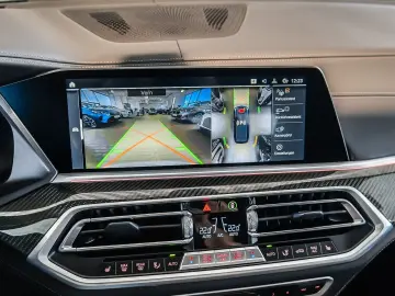 BMW X5 xDrive30d M-Sport AHK Luftfed. HUD Surr.View