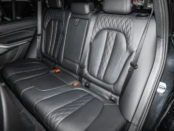 BMW X5 xDrive30d M-Sport AHK Luftfed. HUD Surr.View