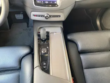 VOLVO XC90 B5 (Diesel) Plus Dark ACC LED Navi SHZ Kam.