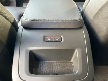 VOLVO XC90 B5 (Diesel) Plus Dark ACC LED Navi SHZ Kam.