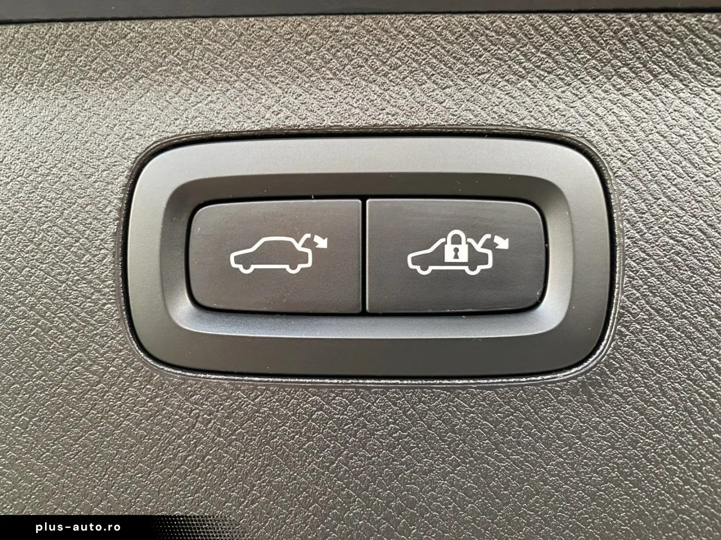 VOLVO XC90 B5 (Diesel) Plus Dark ACC LED Navi SHZ Kam.