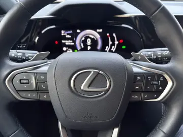 LEXUS NX 350h  Bi-LED ACC CAM Navi CarPlay Soundsystem