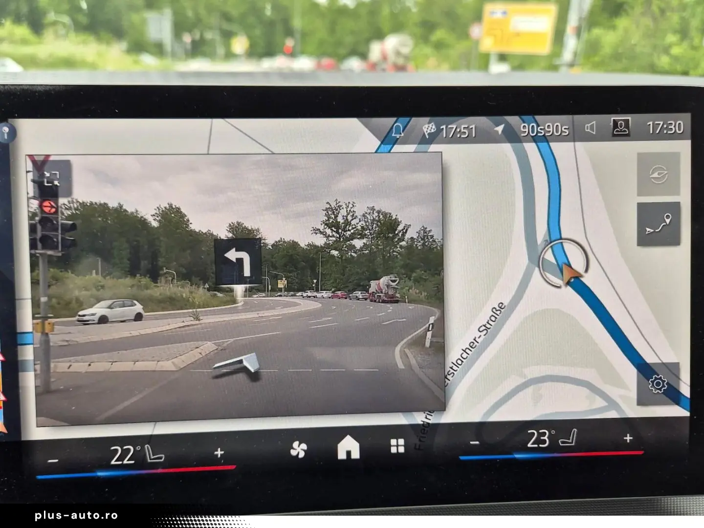 BMW X1 sDrive 20i M Sport Pano HeadUp 360 Kam eSitze