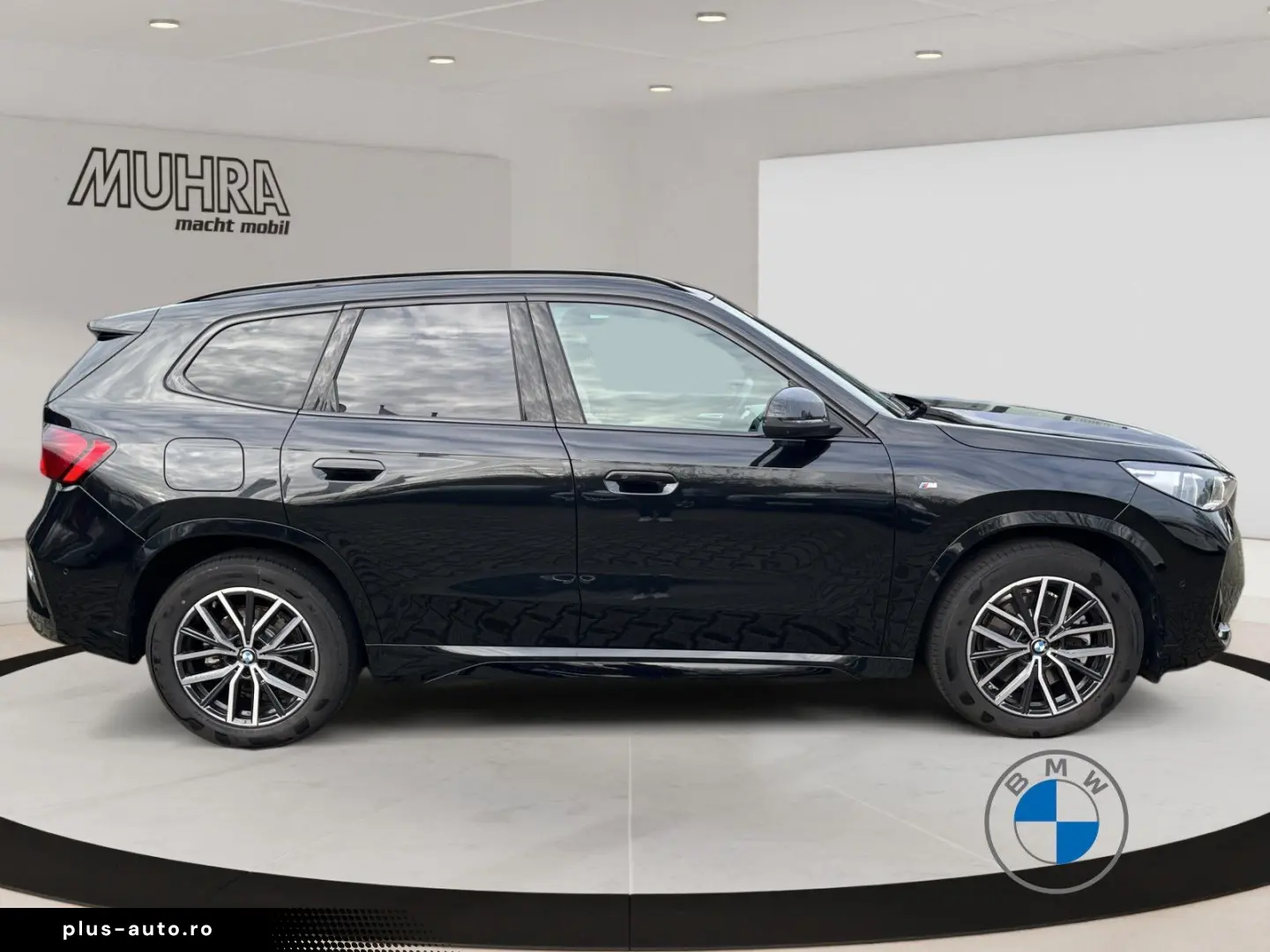 BMW X1 xDrive23d M Sport 18  AHK Pano Massage Memory