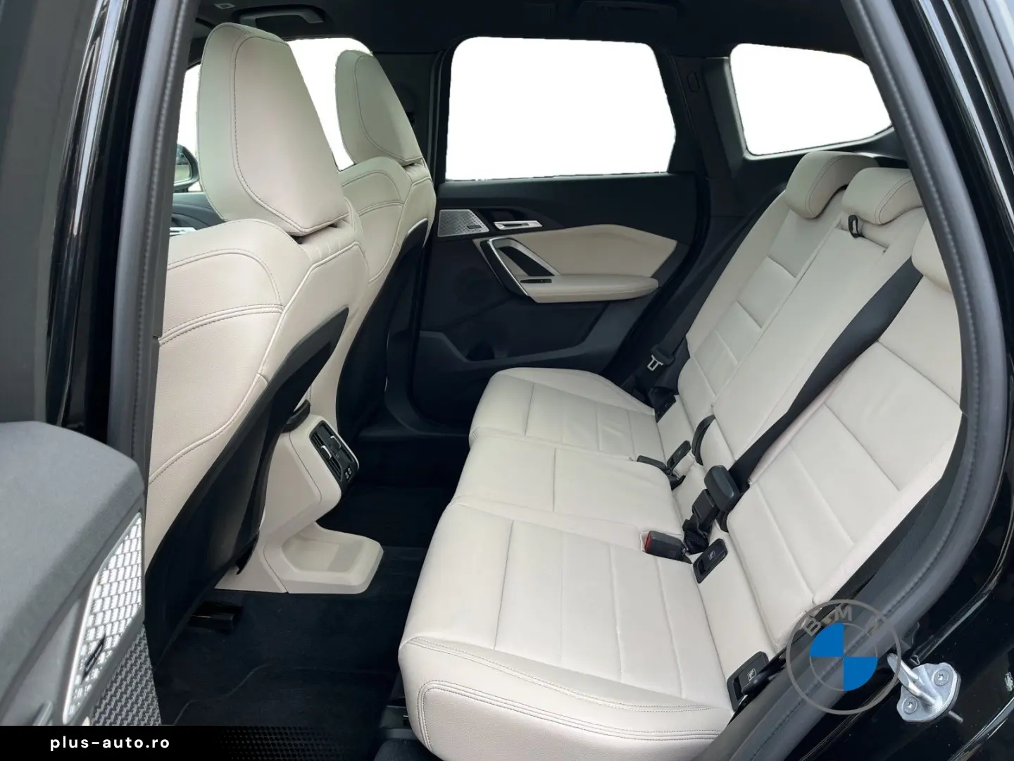 BMW X1 xDrive23d M Sport 18  AHK Pano Massage Memory