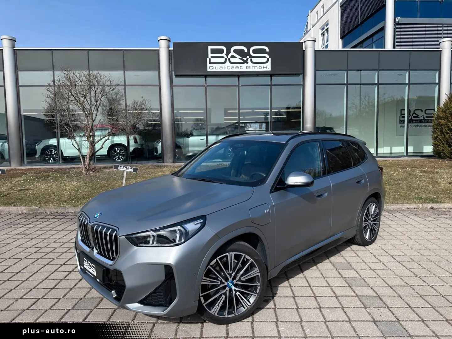 BMW X1 30e xDr M Sport ACC HUD PANO HARMAN AHK VOLL