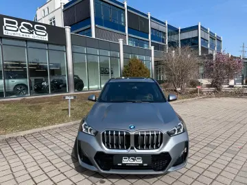 BMW X1 30e xDr M Sport ACC HUD PANO HARMAN AHK VOLL