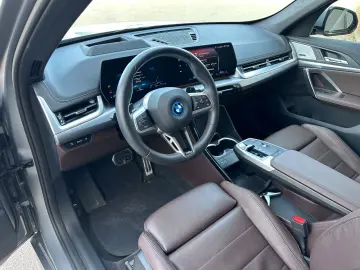 BMW X1 30e xDr M Sport ACC HUD PANO HARMAN AHK VOLL