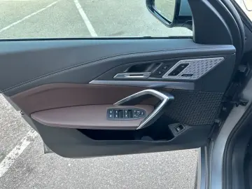 BMW X1 30e xDr M Sport ACC HUD PANO HARMAN AHK VOLL