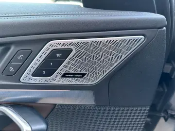 BMW X1 30e xDr M Sport ACC HUD PANO HARMAN AHK VOLL