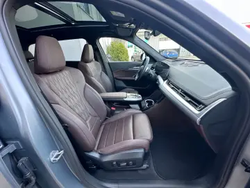 BMW X1 30e xDr M Sport ACC HUD PANO HARMAN AHK VOLL