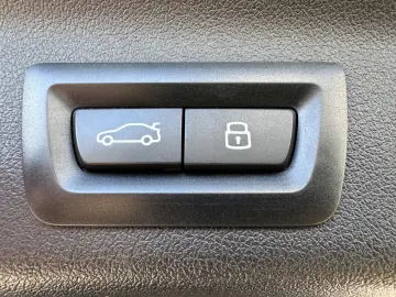 BMW X1 30e xDr M Sport ACC HUD PANO HARMAN AHK VOLL