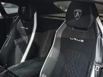 LAMBORGHINI Urus Performante PPF ADAS B&O-3D Head-Up