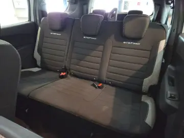 DACIA LODGY 1.5 Blue dCi 115 Stepway 7L