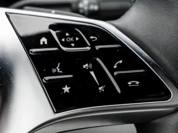 MERCEDES-BENZ V 300 d 4M AVANTGARDE Lang AMG Night 360  AHK