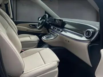 MERCEDES-BENZ V 300 d 4M EXCLUSIVE Lang StHz Pano Augmented
