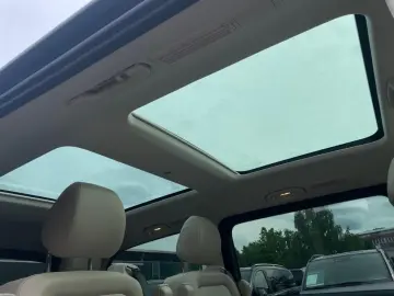 MERCEDES-BENZ V 300 d 4M EXCLUSIVE Lang StHz Pano Augmented