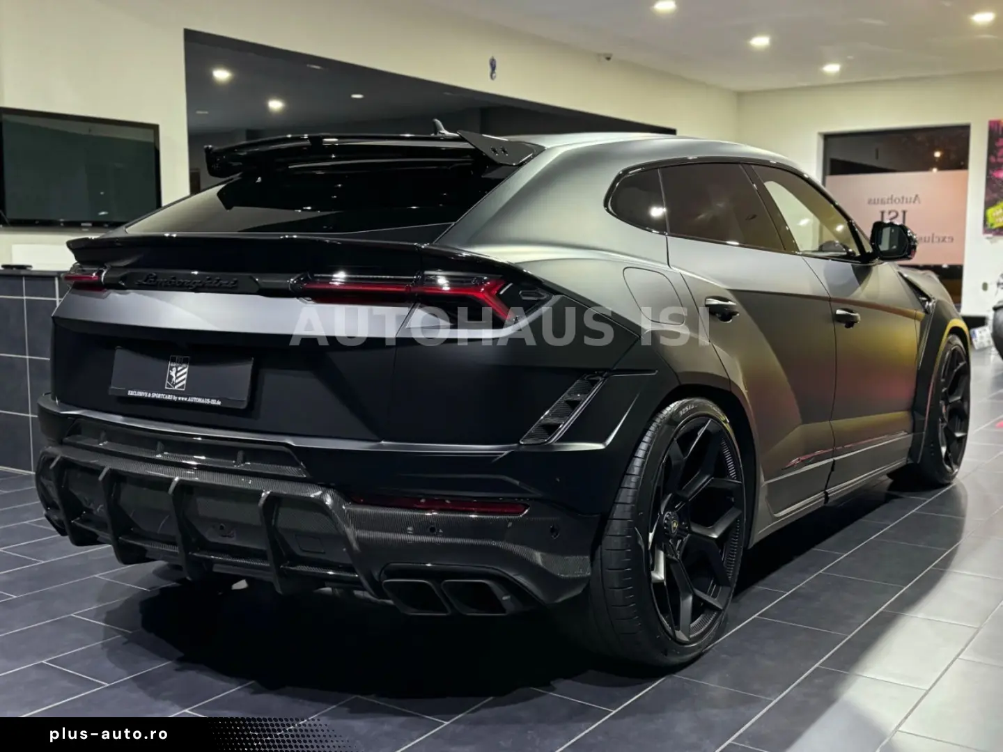 LAMBORGHINI Urus S NOVITEC ESTESO WIDEBODY NERO MATT CARBON