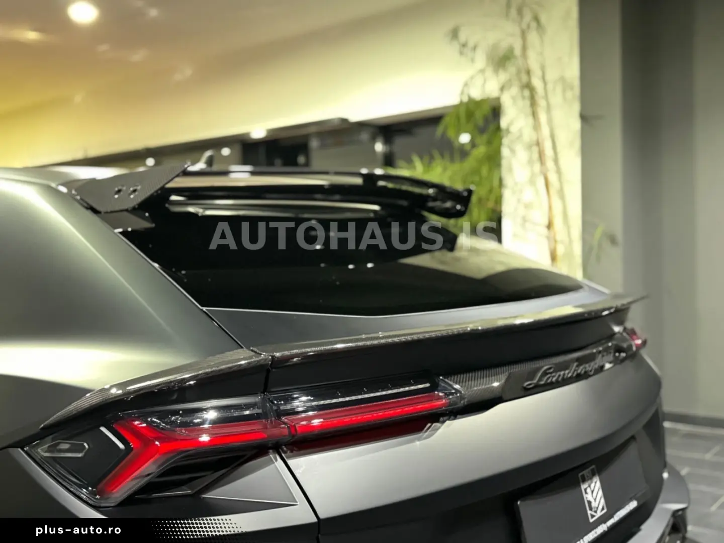 LAMBORGHINI Urus S NOVITEC ESTESO WIDEBODY NERO MATT CARBON