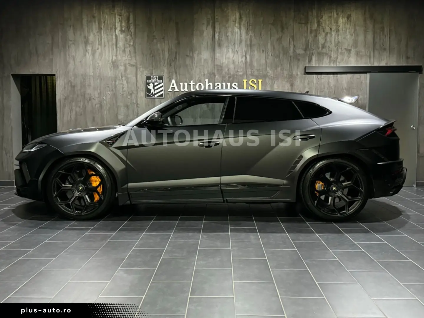 LAMBORGHINI Urus S NOVITEC ESTESO WIDEBODY NERO MATT CARBON