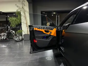 LAMBORGHINI Urus S NOVITEC ESTESO WIDEBODY NERO MATT CARBON