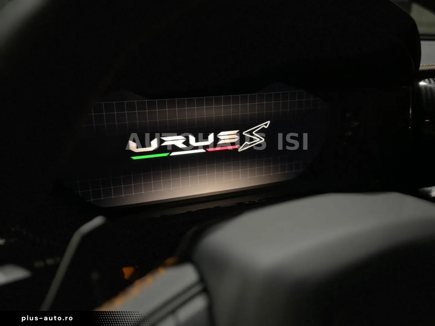 LAMBORGHINI Urus S NOVITEC ESTESO WIDEBODY NERO MATT CARBON