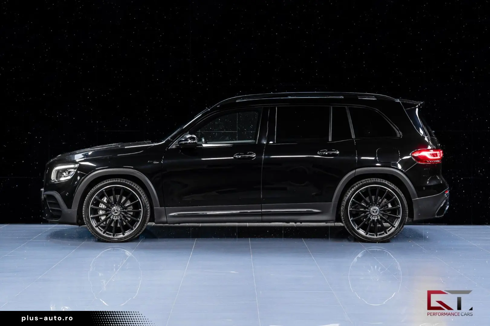 MERCEDES-BENZ GLB 35 AMG 4M Pano 21  Carbon-optics