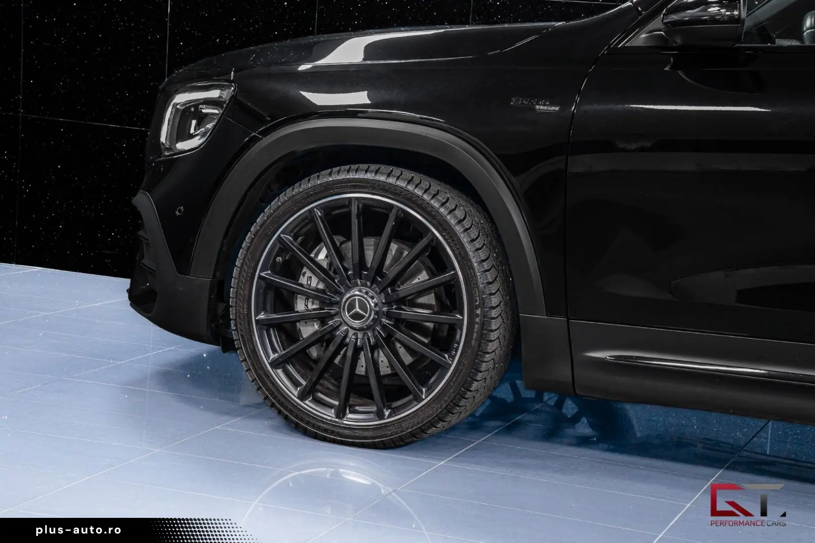 MERCEDES-BENZ GLB 35 AMG 4M Pano 21  Carbon-optics