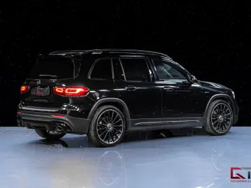 MERCEDES-BENZ GLB 35 AMG 4M Pano 21  Carbon-optics