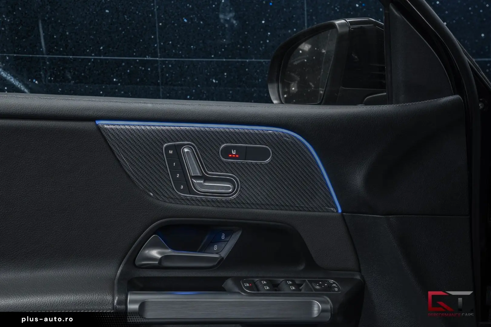 MERCEDES-BENZ GLB 35 AMG 4M Pano 21  Carbon-optics