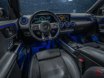 MERCEDES-BENZ GLB 35 AMG 4M Pano 21  Carbon-optics