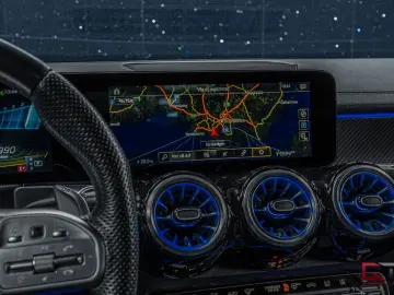 MERCEDES-BENZ GLB 35 AMG 4M Pano 21  Carbon-optics