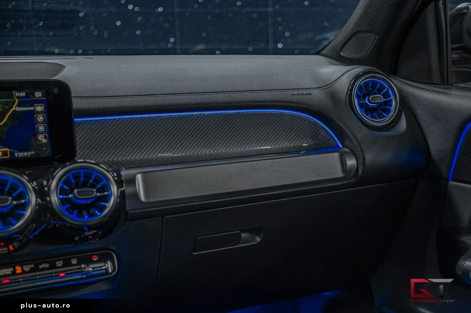 MERCEDES-BENZ GLB 35 AMG 4M Pano 21  Carbon-optics