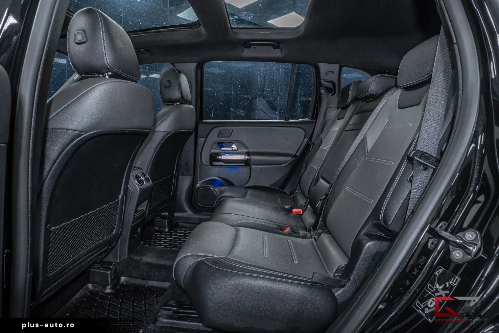 MERCEDES-BENZ GLB 35 AMG 4M Pano 21  Carbon-optics