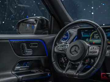 MERCEDES-BENZ GLB 35 AMG 4M Pano 21  Carbon-optics