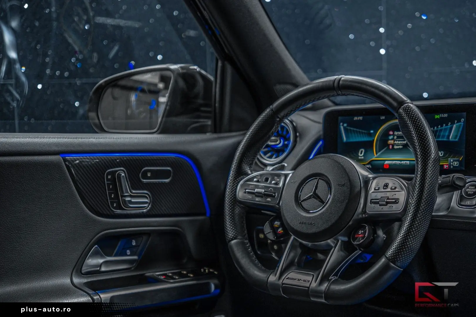 MERCEDES-BENZ GLB 35 AMG 4M Pano 21  Carbon-optics